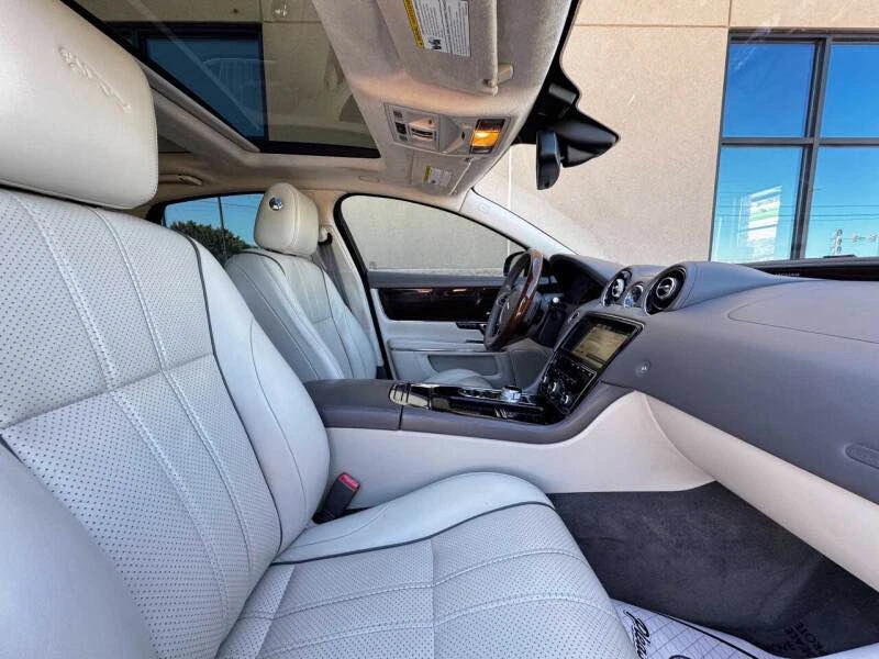 2015 Jaguar X351 XJ - Image 8 of 14