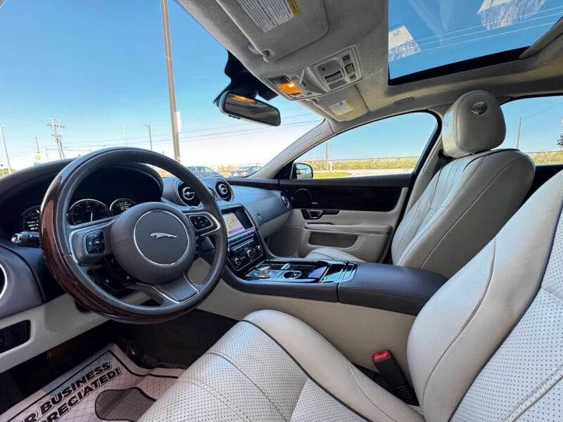 2015 Jaguar X351 XJ - Image 7 of 14