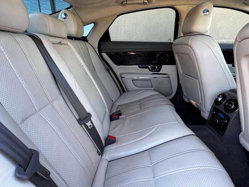 2015 Jaguar X351 XJ - Image 9 of 14