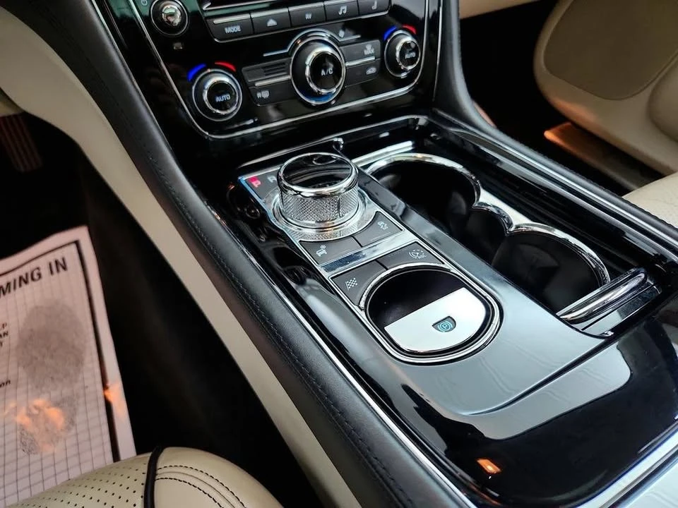 2015 Jaguar X351 XJ - Image 19 of 20