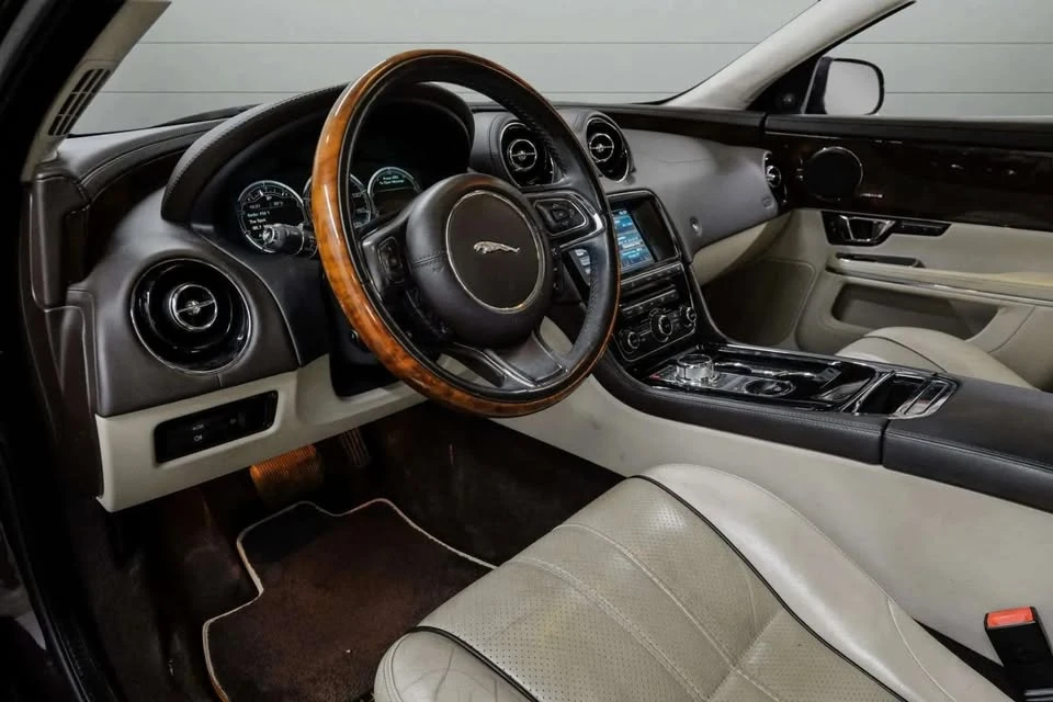 2015 Jaguar X351 XJ - Image 5 of 7