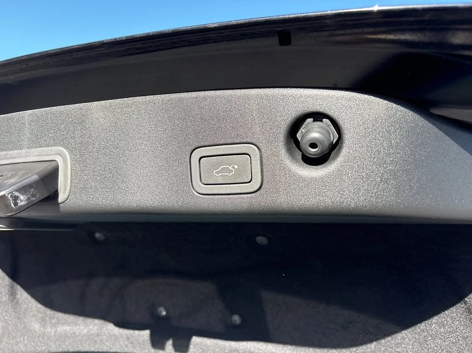 2015 Jaguar X351 XJ - Image 12 of 20