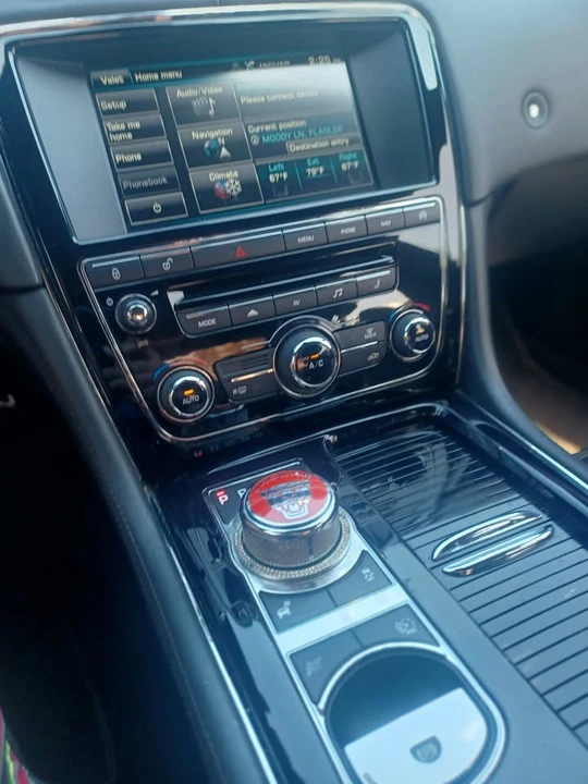 2015 Jaguar X351 XJ - Image 5 of 15