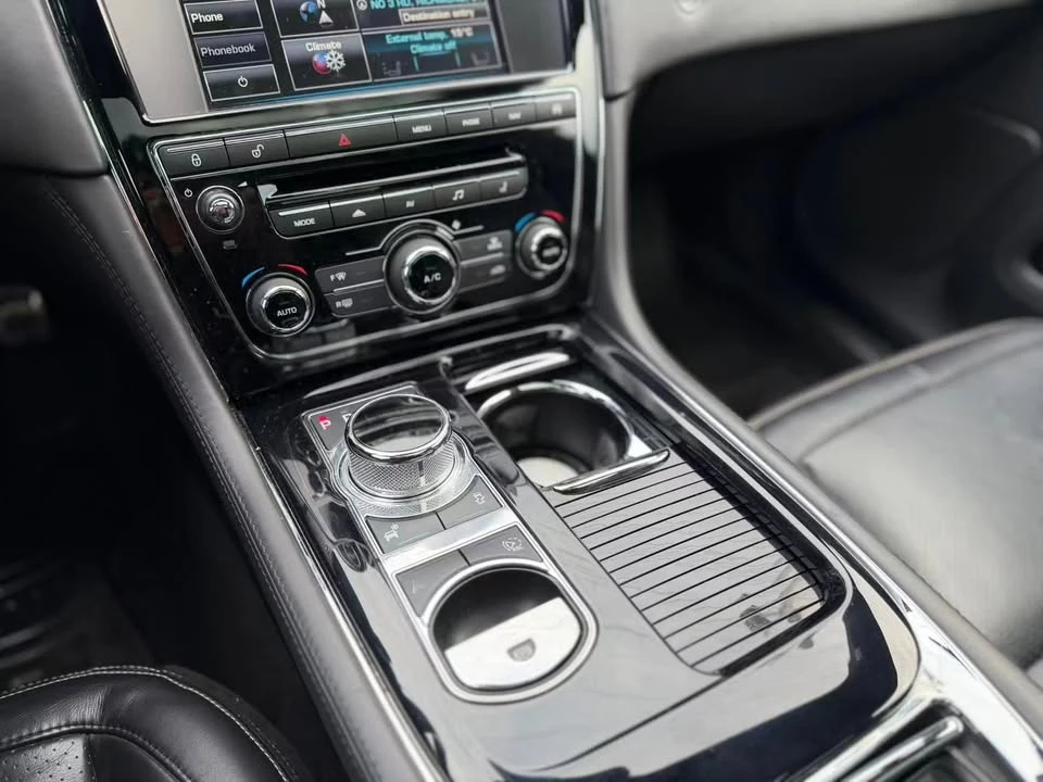 2015 Jaguar X351 XJ - Image 18 of 18