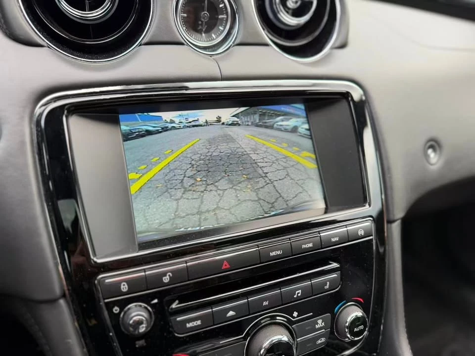 2015 Jaguar X351 XJ - Image 9 of 17