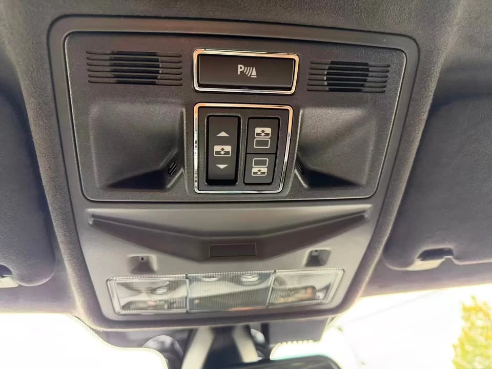 2015 Jaguar X351 XJ - Image 8 of 18