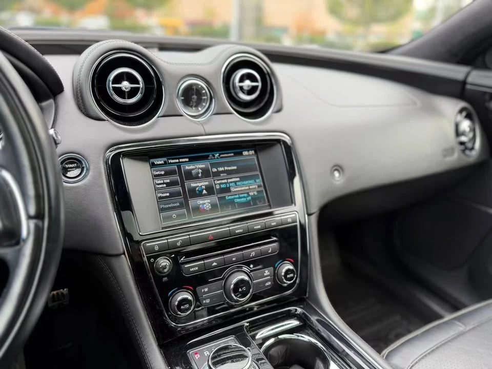 2015 Jaguar X351 XJ - Image 10 of 18