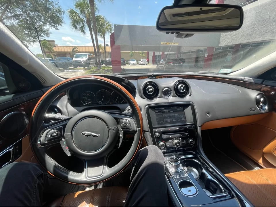 2015 Jaguar X351 XJ - Image 8 of 15