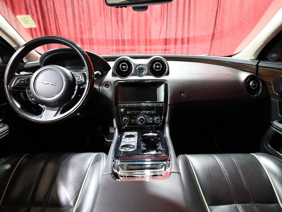 2015 Jaguar X351 XJ - Image 14 of 18