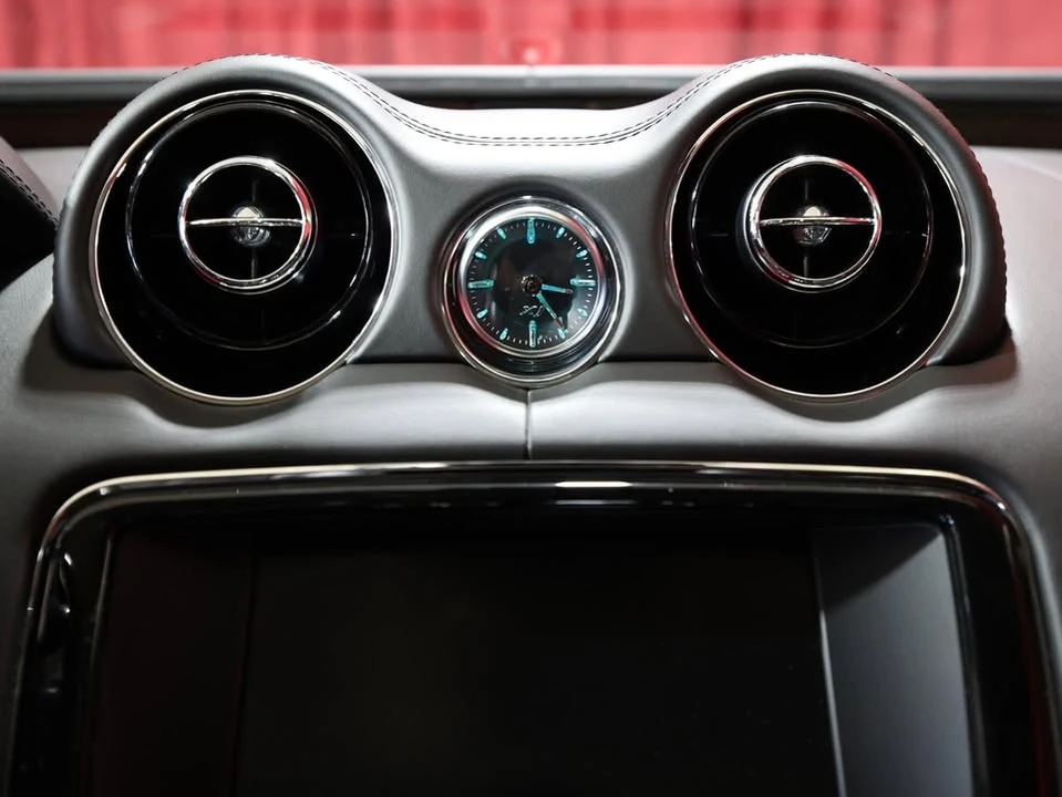 2015 Jaguar X351 XJ - Image 17 of 18