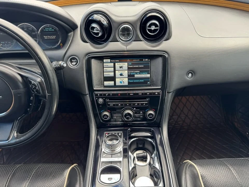 2015 Jaguar X351 XJ - Image 11 of 20