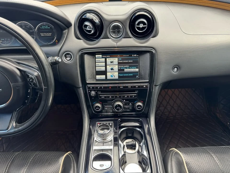 2015 Jaguar X351 XJ - Image 11 of 17