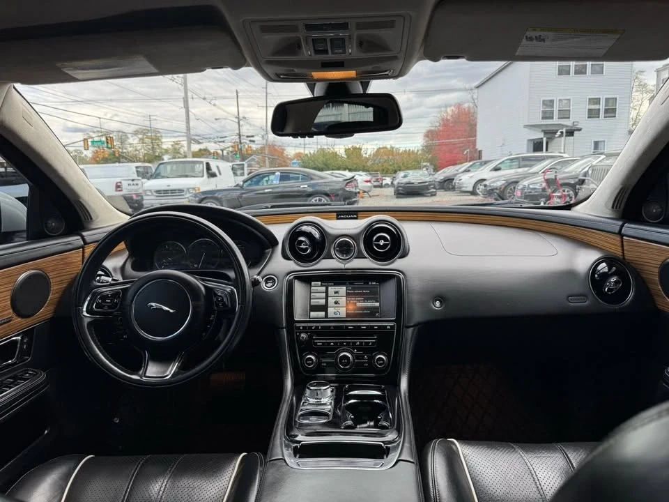 2015 Jaguar X351 XJ - Image 9 of 20