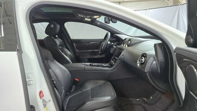 2015 Jaguar X351 XJR - Image 9 of 15