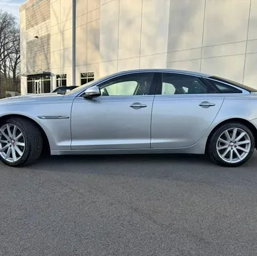 2015 Jaguar XJ XJ Sedan 4D