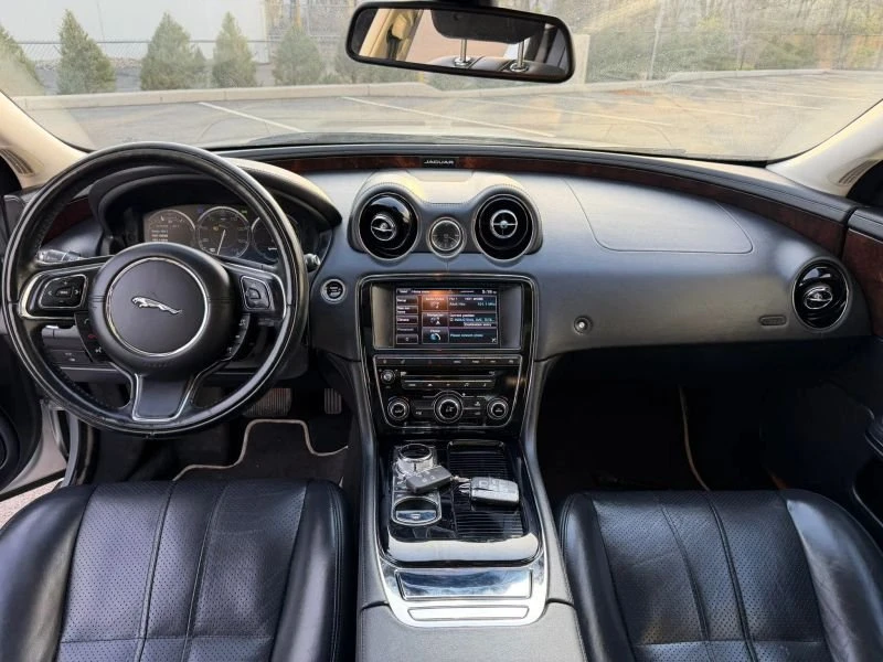 2015 Jaguar X351 XJ - Image 10 of 20