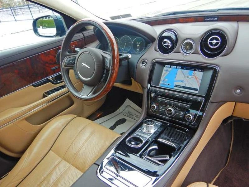 2015 Jaguar X351 XJ - Image 8 of 20