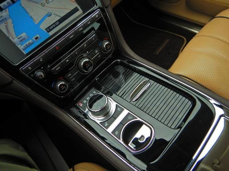 2015 Jaguar X351 XJ - Image 19 of 20