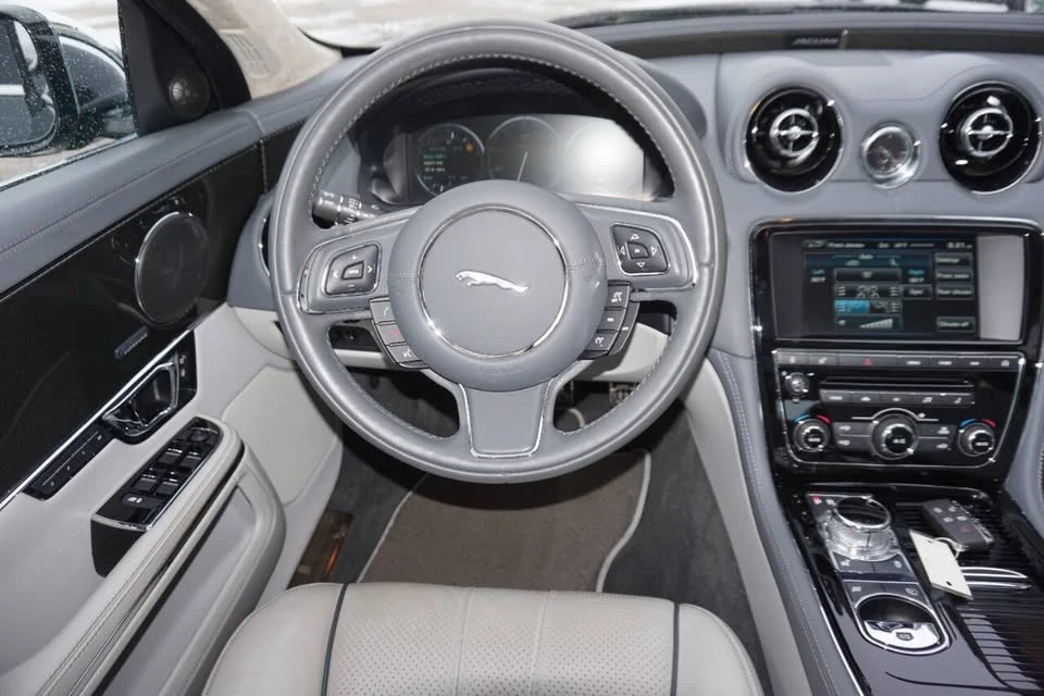 2015 Jaguar X351 XJ - Image 16 of 20
