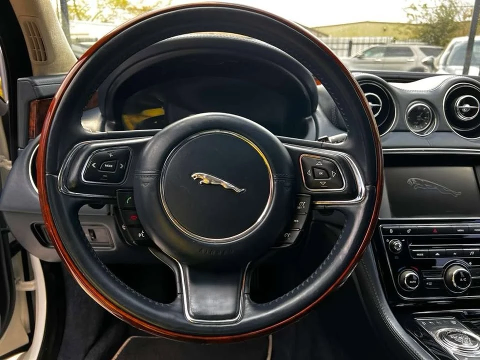 2015 Jaguar X351 XJ - Image 7 of 20
