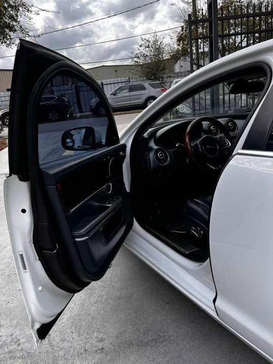 2015 Jaguar X351 XJ - Image 4 of 20
