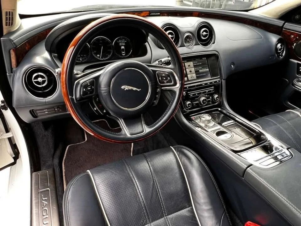 2015 Jaguar X351 XJ - Image 9 of 20