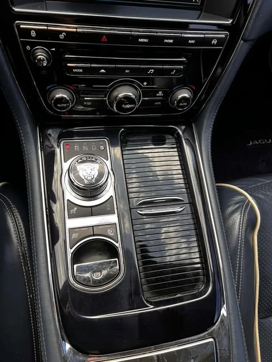 2015 Jaguar X351 XJ - Image 13 of 20