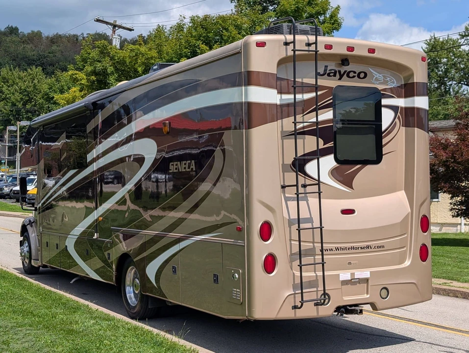 2015 Jayco - Image 26 of 31
