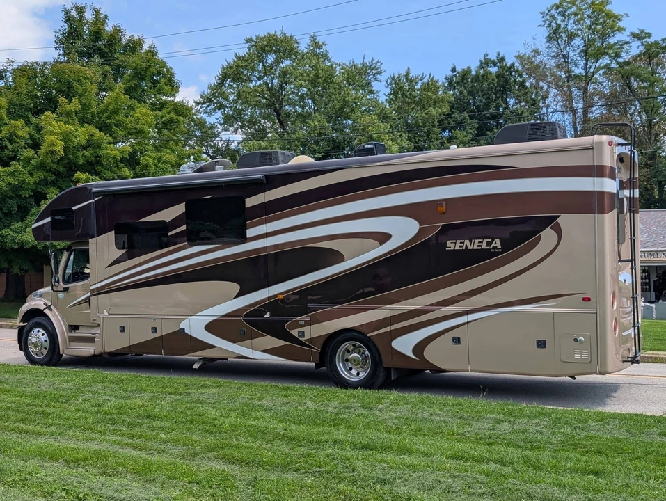 2015 Jayco - Image 29 of 31