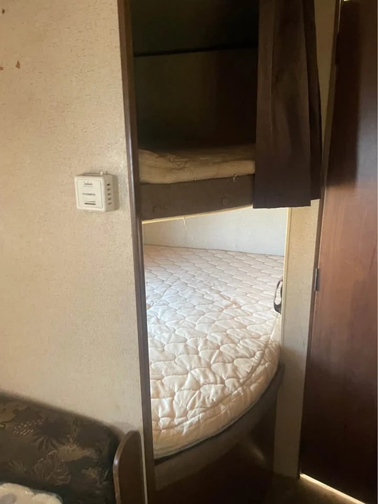 2015 Jayco - Image 6 of 20