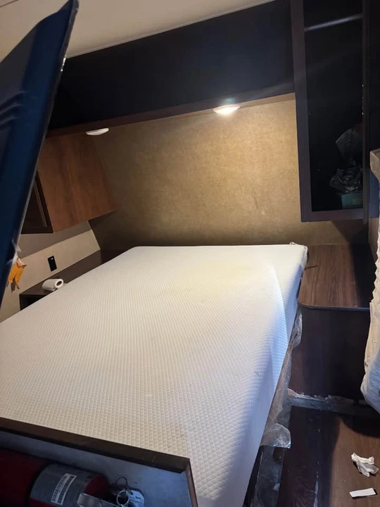 2015 Jayco - Image 17 of 20