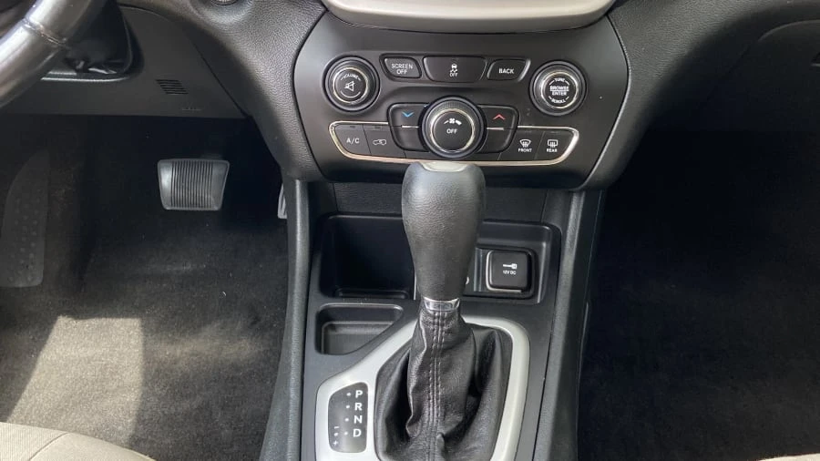 2015 Jeep KL Cherokee - Image 8 of 15