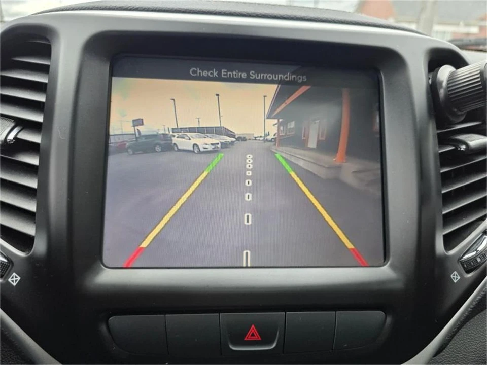 2015 Jeep KL Cherokee - Image 17 of 20