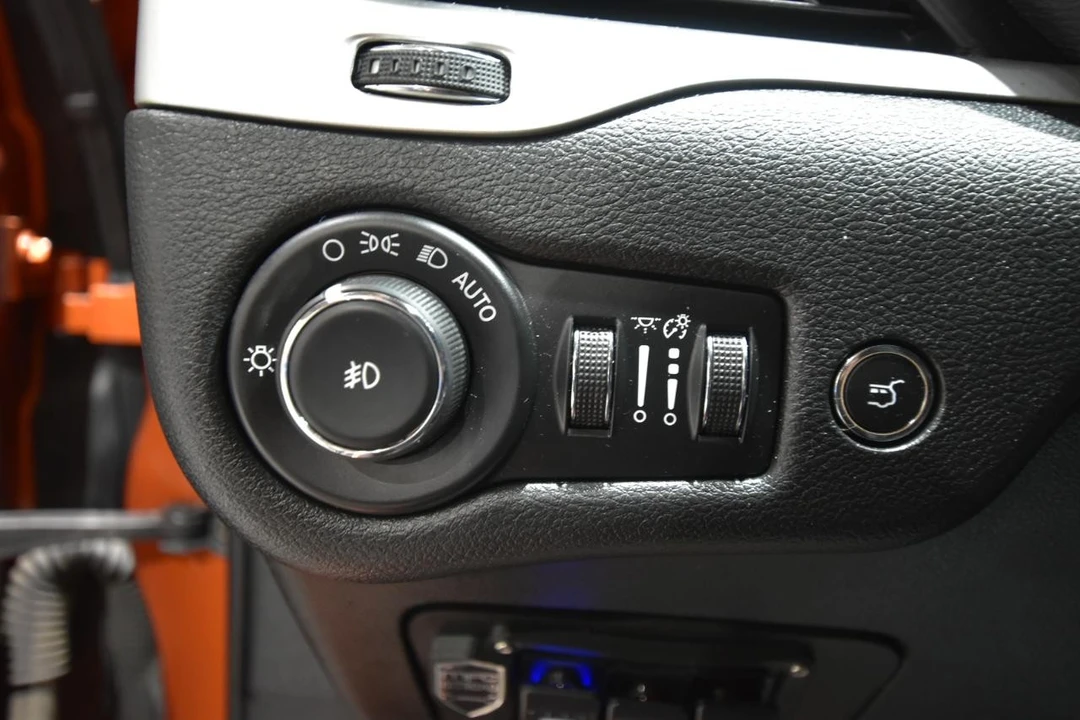 2015 Jeep KL Cherokee - Image 24 of 31