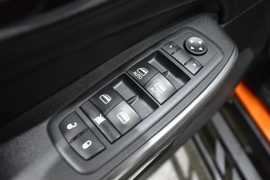 2015 Jeep KL Cherokee - Image 22 of 31
