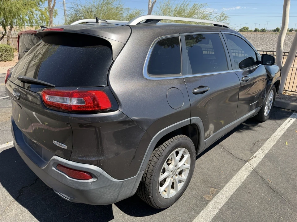 2015 Jeep KL Cherokee - Image 8 of 10