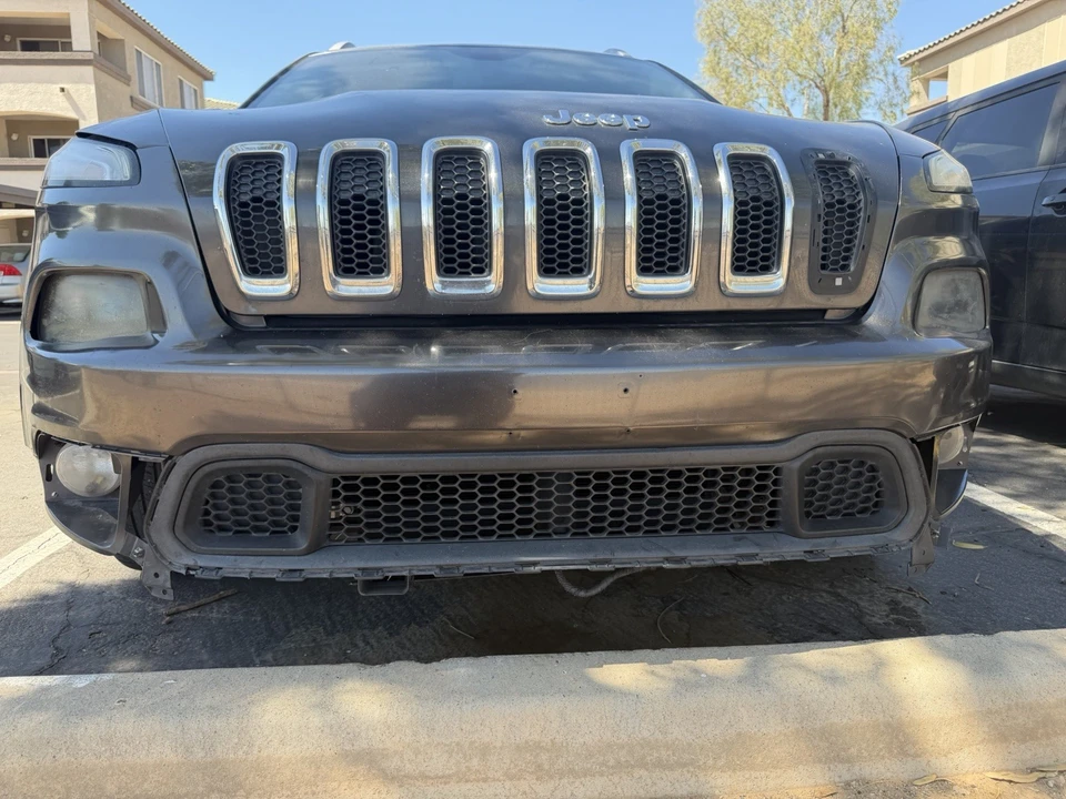 2015 Jeep KL Cherokee - Image 2 of 10