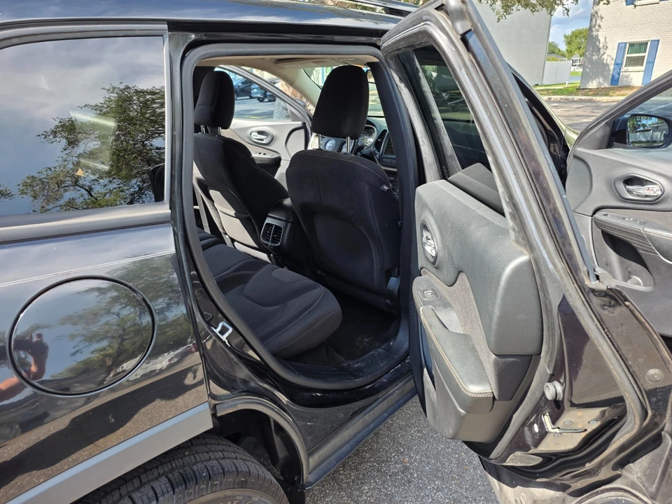 2015 Jeep KL Cherokee - Image 12 of 21