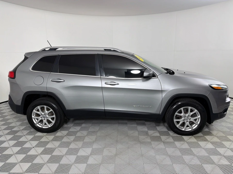 2015 Jeep KL Cherokee - Image 4 of 12
