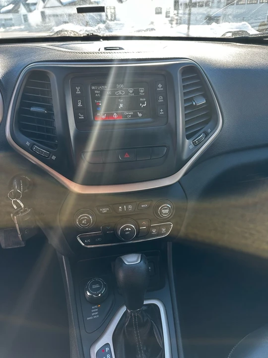 2015 Jeep KL Cherokee - Image 12 of 20