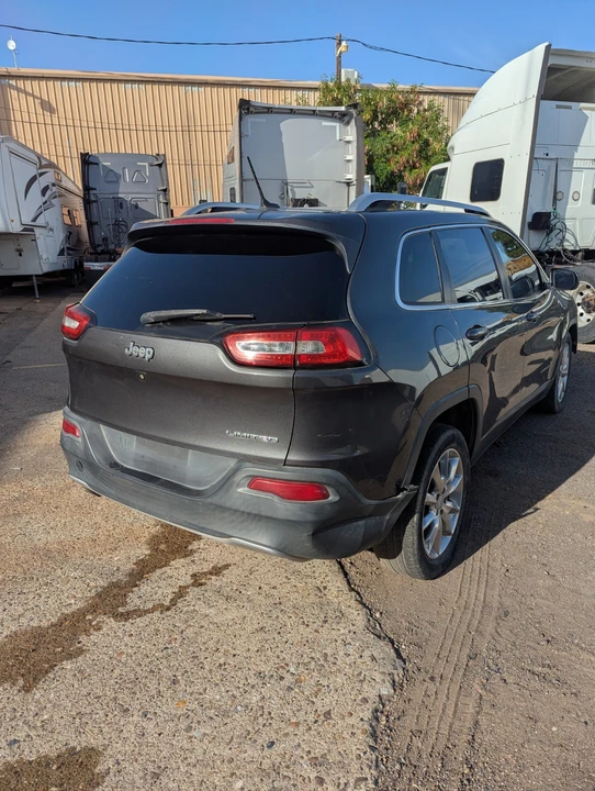 2015 Jeep KL Cherokee - Image 17 of 18
