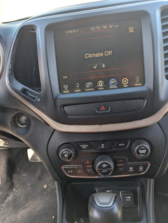 2015 Jeep KL Cherokee - Image 11 of 18