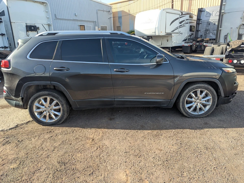 2015 Jeep KL Cherokee - Image 4 of 18