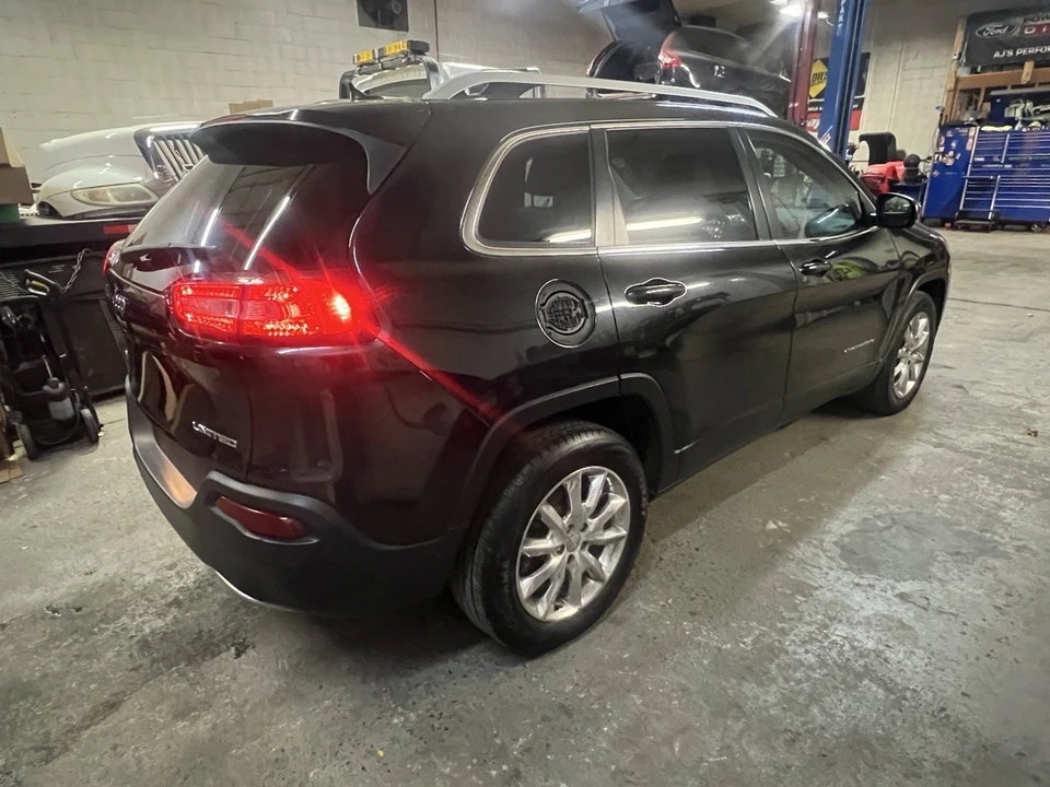 2015 Jeep KL Cherokee - Image 8 of 20