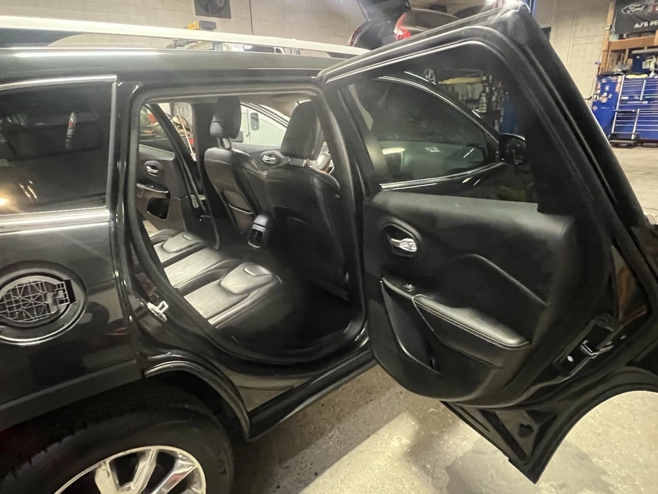 2015 Jeep KL Cherokee - Image 14 of 20