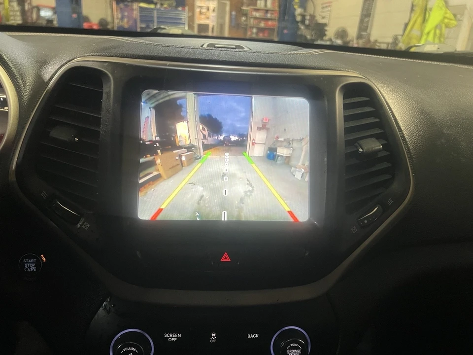 2015 Jeep KL Cherokee - Image 19 of 20