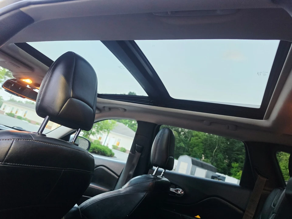 2015 Jeep KL Cherokee - Image 13 of 29