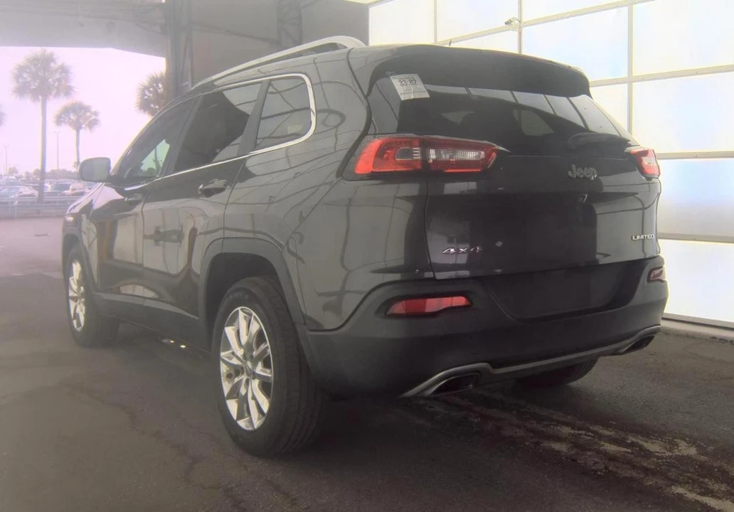 2015 Jeep KL Cherokee - Image 8 of 16