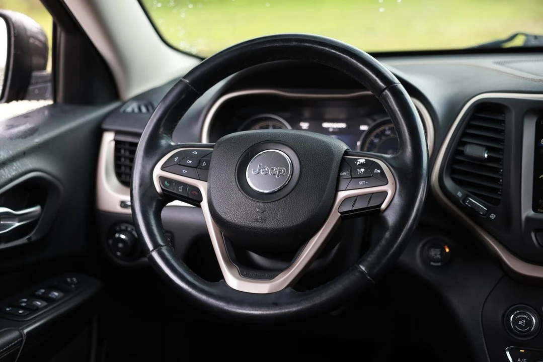 2015 Jeep KL Cherokee - Image 26 of 31