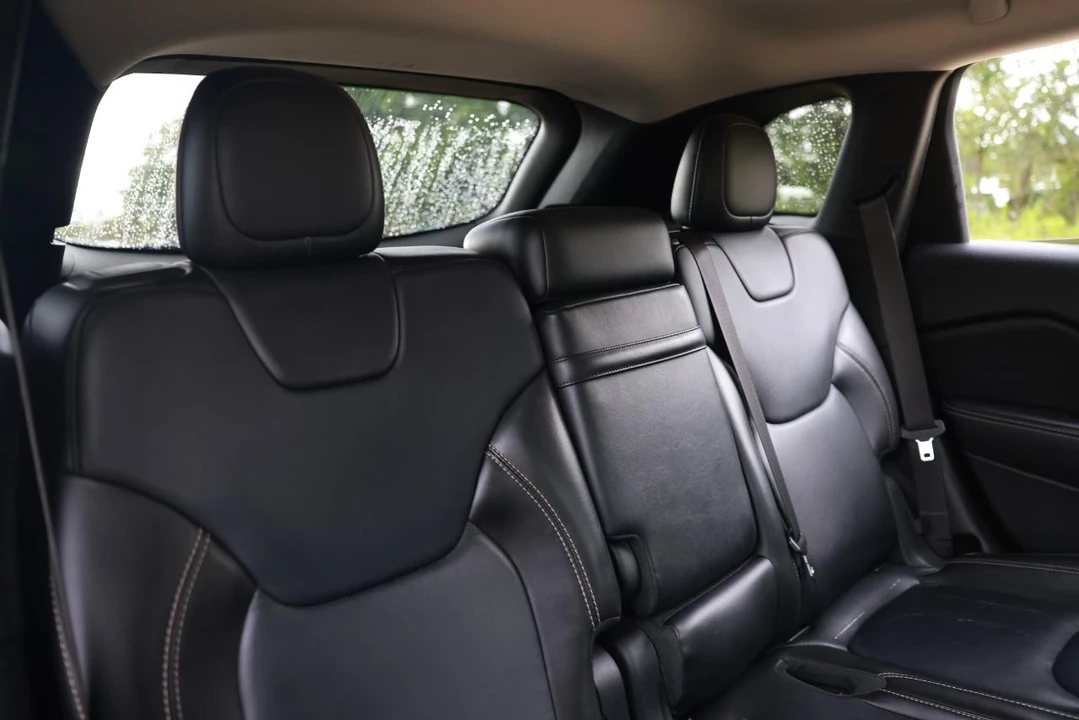2015 Jeep KL Cherokee - Image 14 of 31